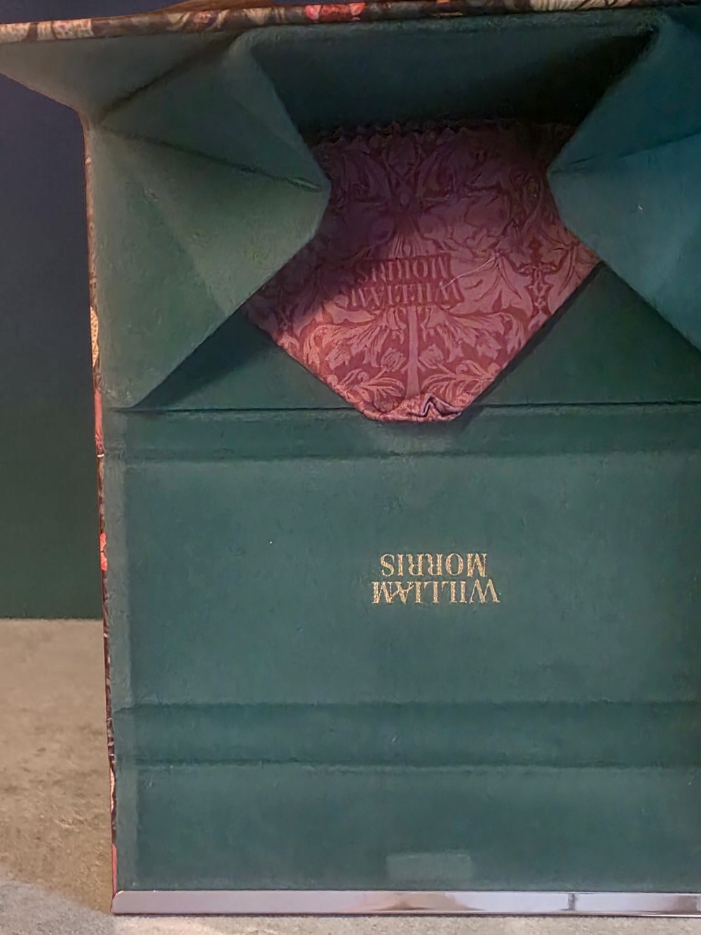 William Morris Barnes & Noble Floral Eyeglass Case - Picture 4 of 5